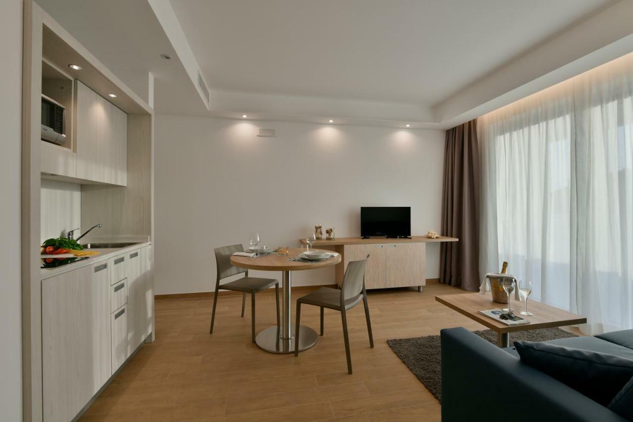 Hotel Serenella Агрополи Екстериор снимка
