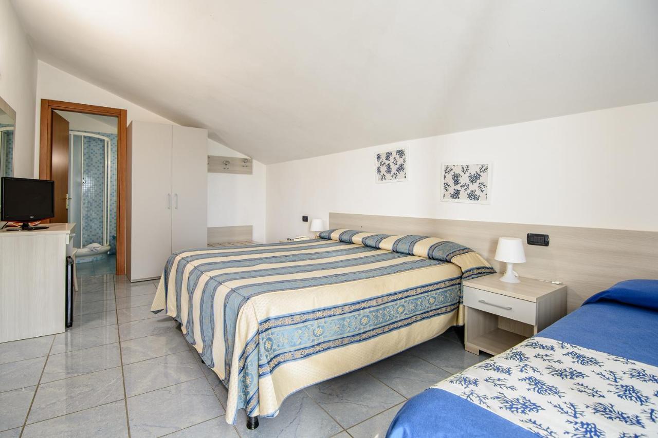 Hotel Serenella Агрополи Екстериор снимка
